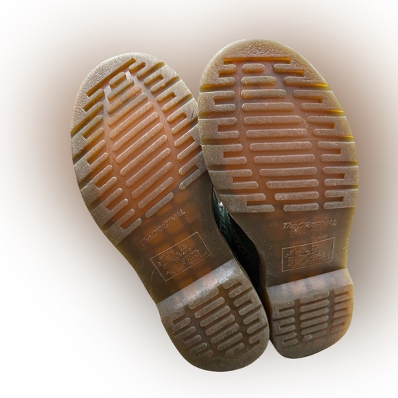 Dr. Martens 1460 Green Leather Boots – Women’s 6 US – Distressed & Worn - Picture 9 of 12